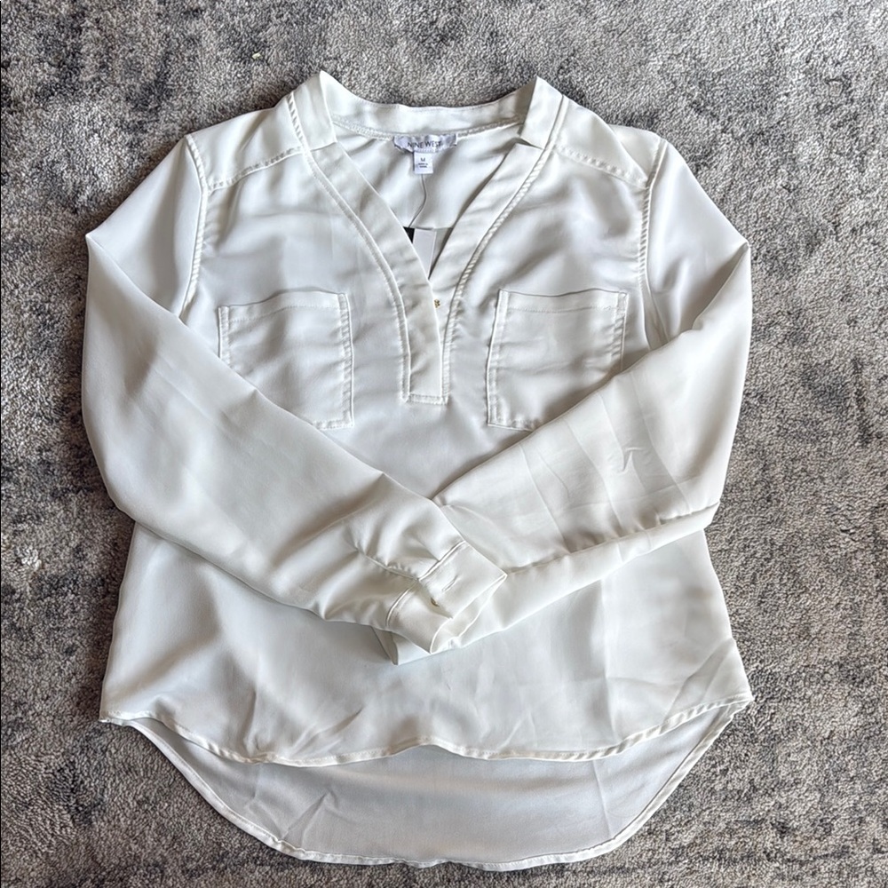 Women's Cream V-Neck Long Sleeve Blouse